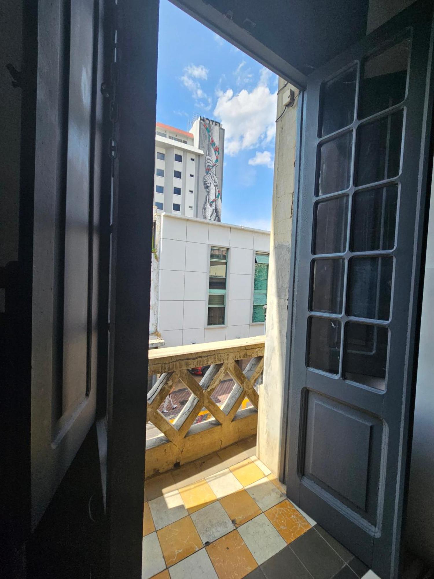 Central Downtown Γκουανταλαχάρα Εξωτερικό φωτογραφία